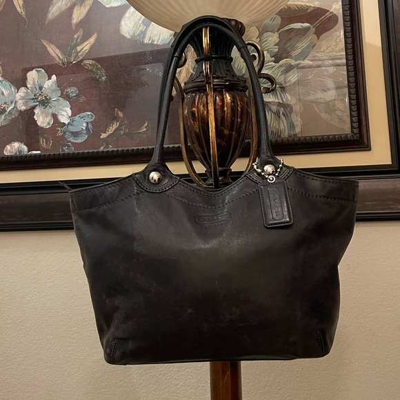 Vintage Coach please check all picture of condition - Picture 4 of 17